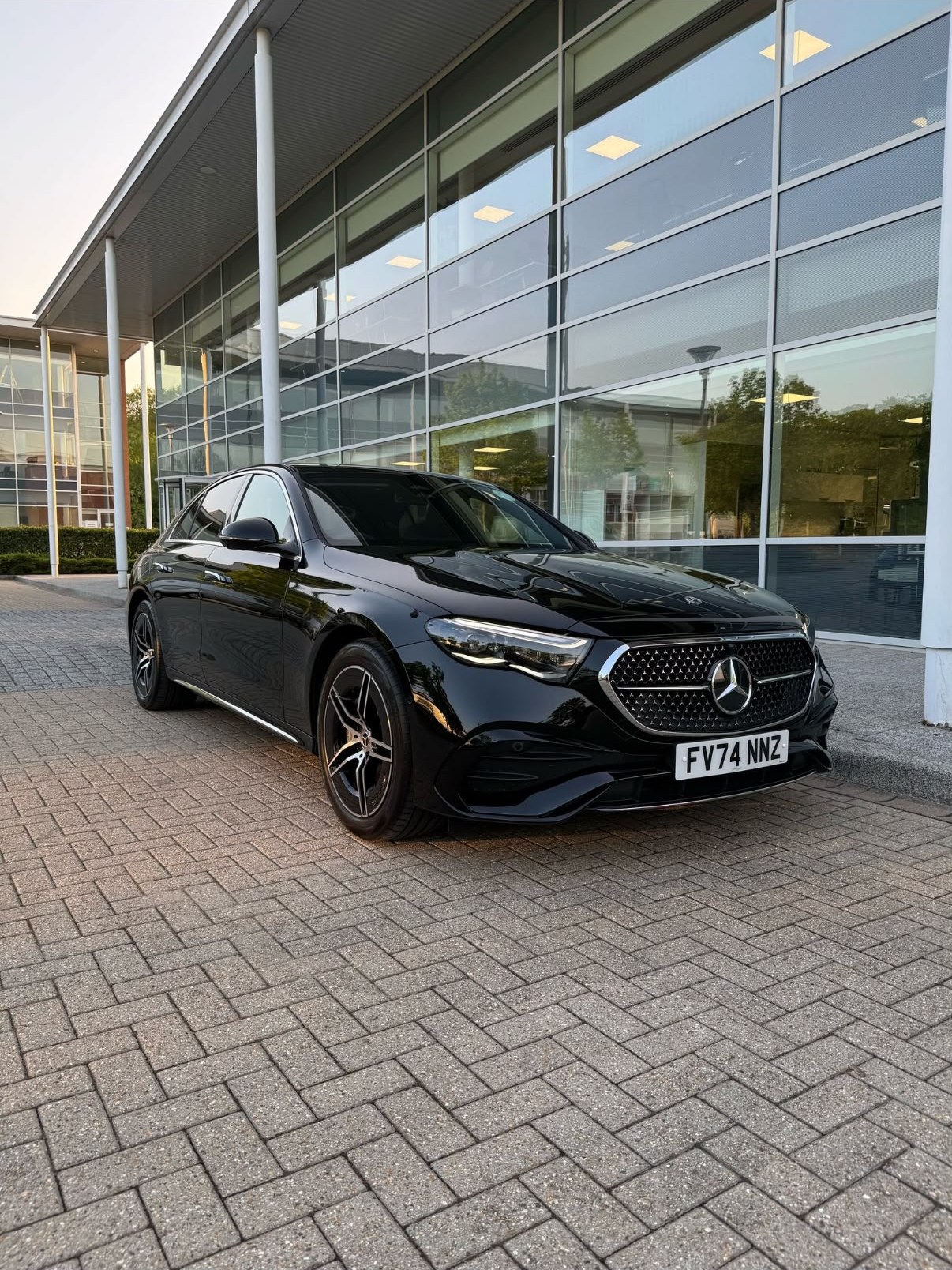 Executive saloon in the city